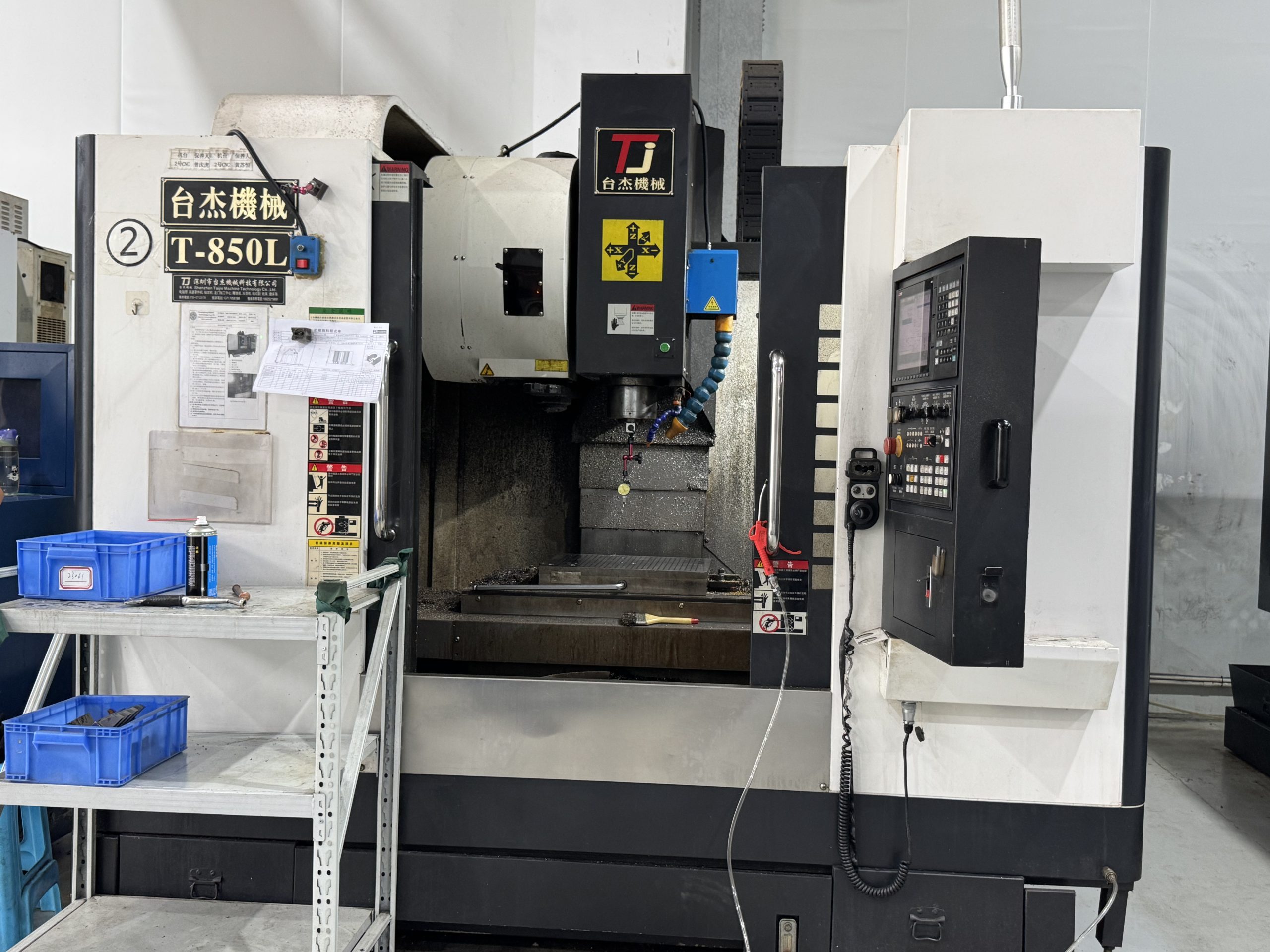 ETENWOLF pneumatic ecosystem matching with Taijie T-850L VMC in precision machining workshop